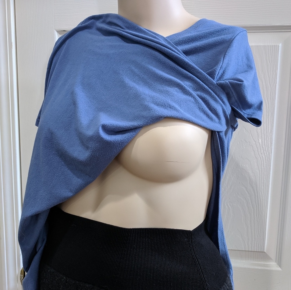 Old Navy Side-slit Nursing Tee Size L
